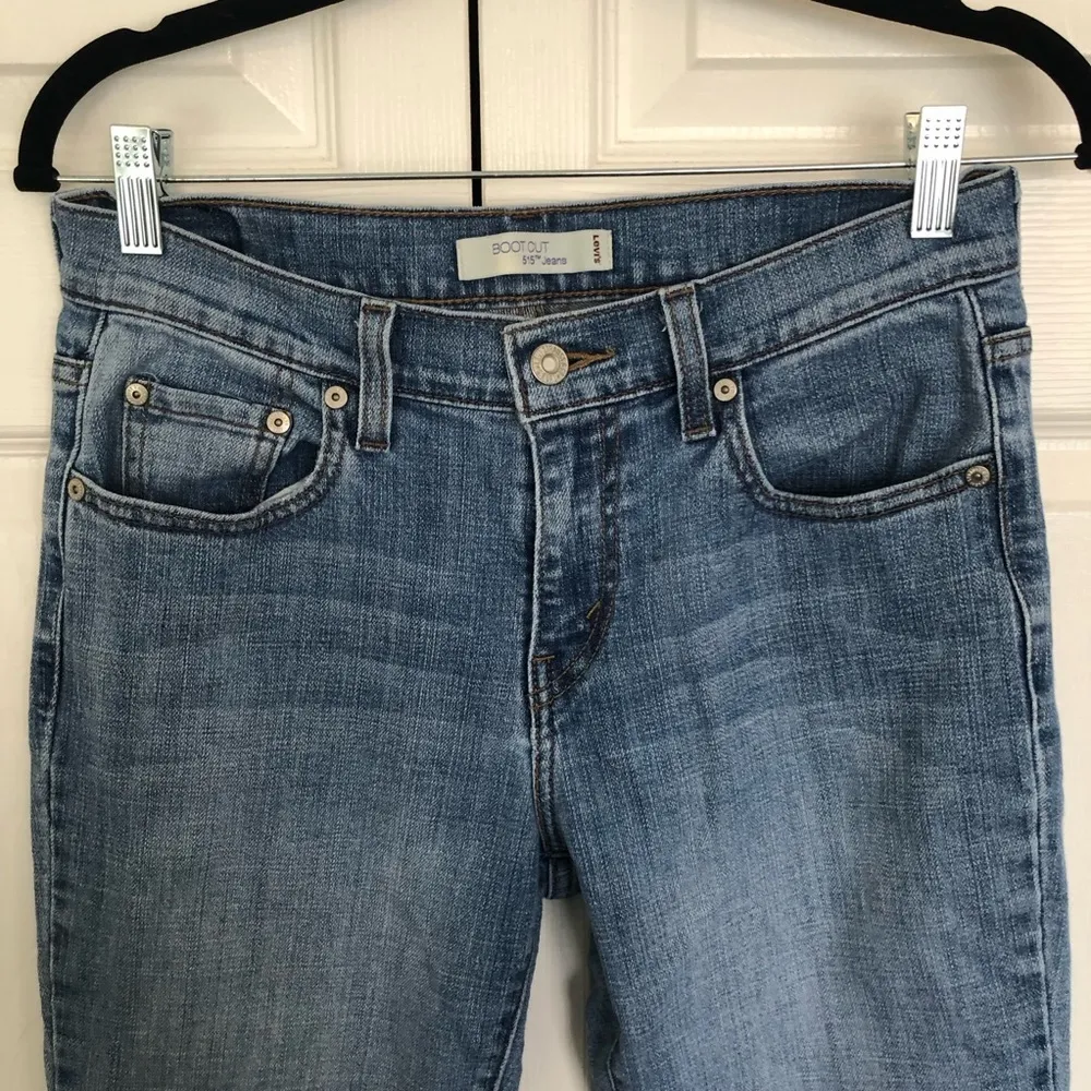 Vintage Levi’s Boot Cut 515 Light - Mid Wash Jeans Size 6L - Image 2