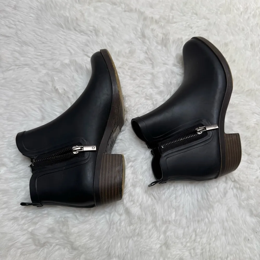 Lucky Brand Black Ankle Boots Size 6 - Image 4