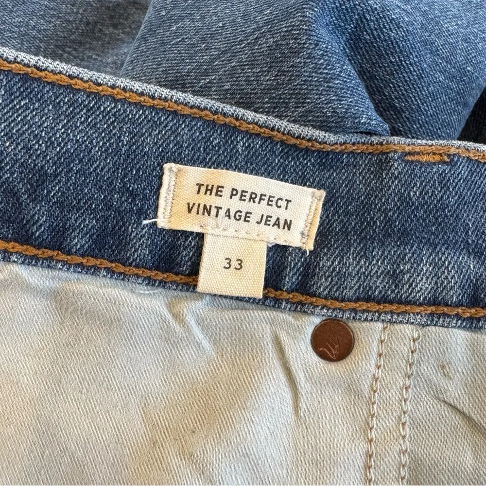 Madewell Comfort Stretch High Rise Perfect Vintage Jean in Maplewood Wash - Image 10