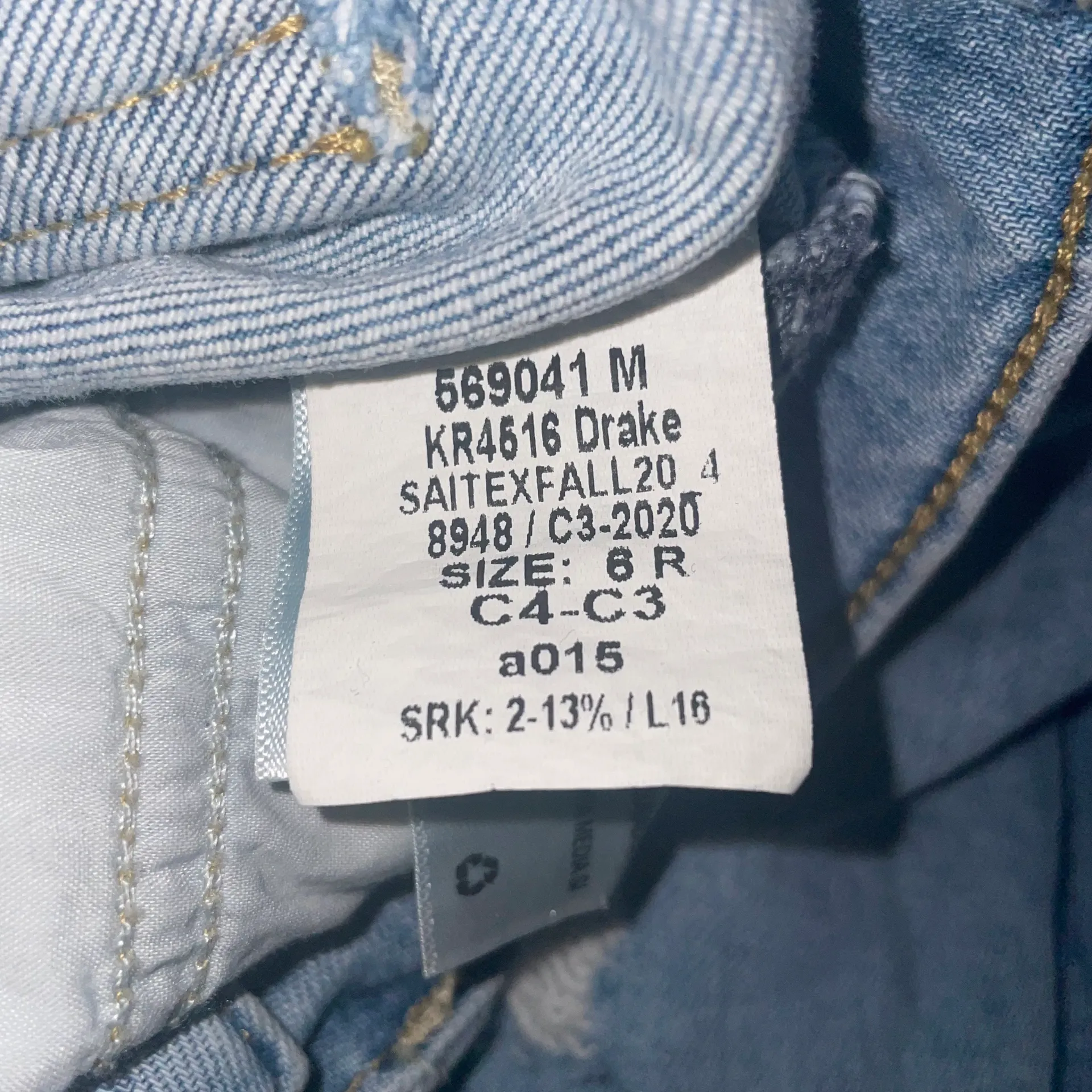 Universal Threads Vintage Straight Button fly Distressed Cropped Jeans - Image 10