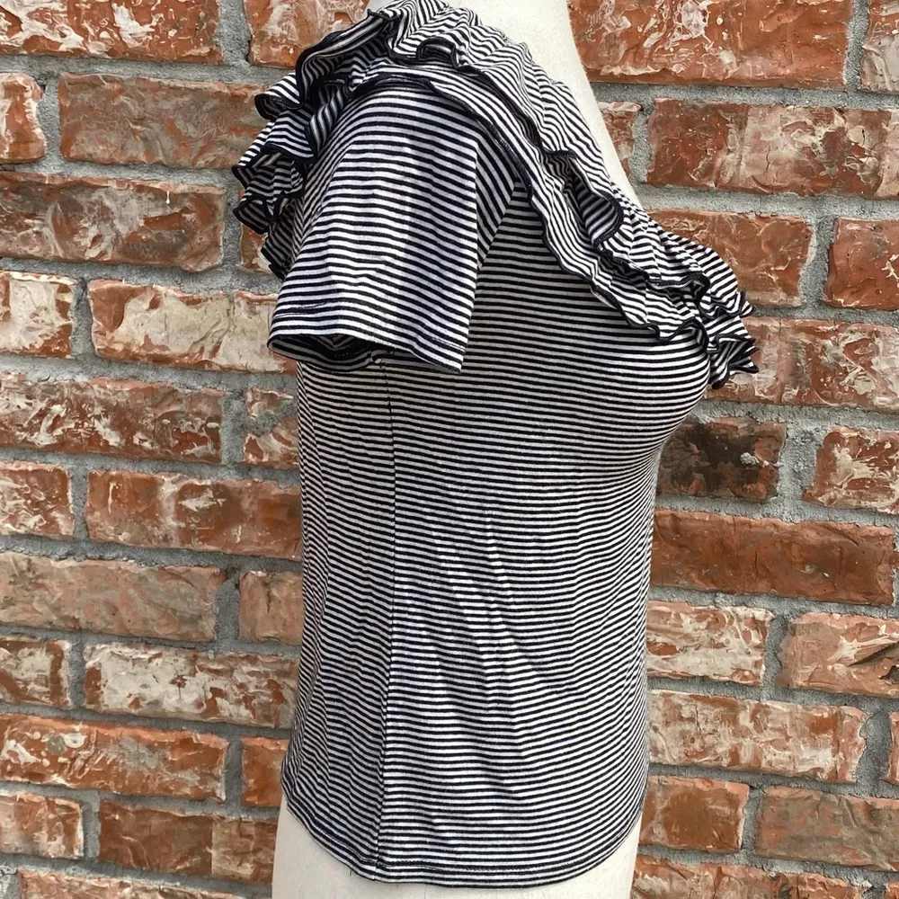 Romeo & Juliet Couture one shoulder ruffled, striped top /S/ Excellent condition - Image 7