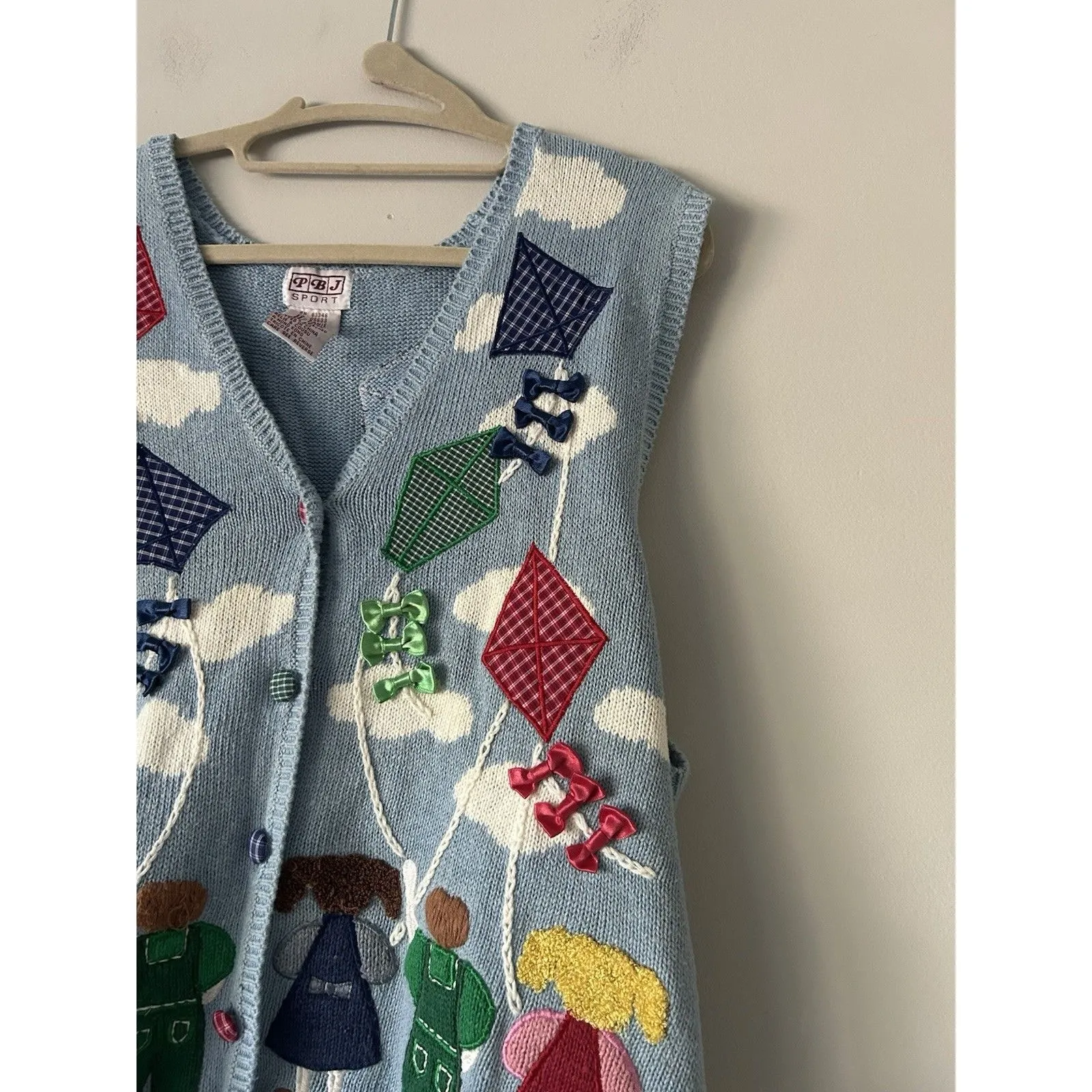 Vintage PBJ Sport Blue Vintage Sweater Vest Size XL Embroidered Kite Scene - Image 4