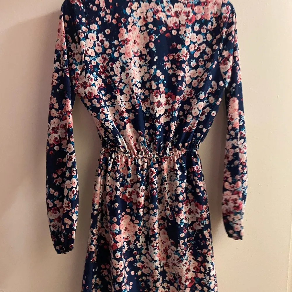 Rue 21 Women’s Dress S Small Floral Pattern Navy Blue Pink Red V Neck Bust 34” - Image 7