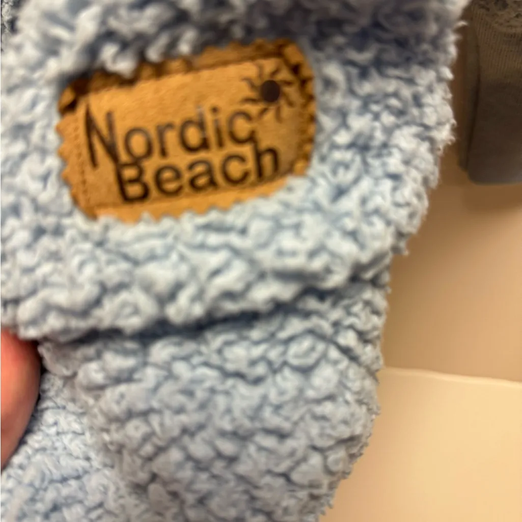 Nordic Beach  Light Blue Fleece Jacket - Image 5