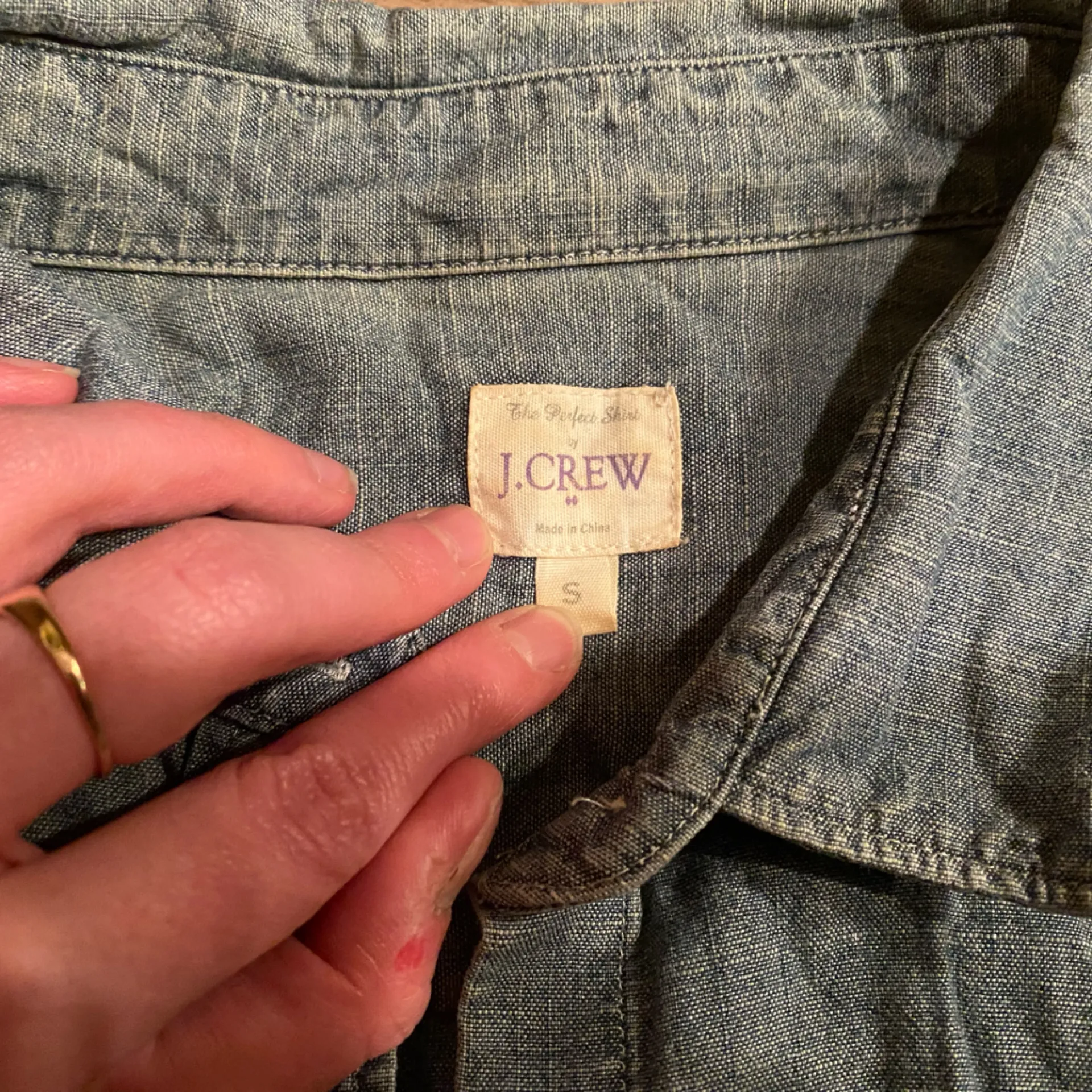 J.Crew  Chambray Button Down Size Small - Image 5