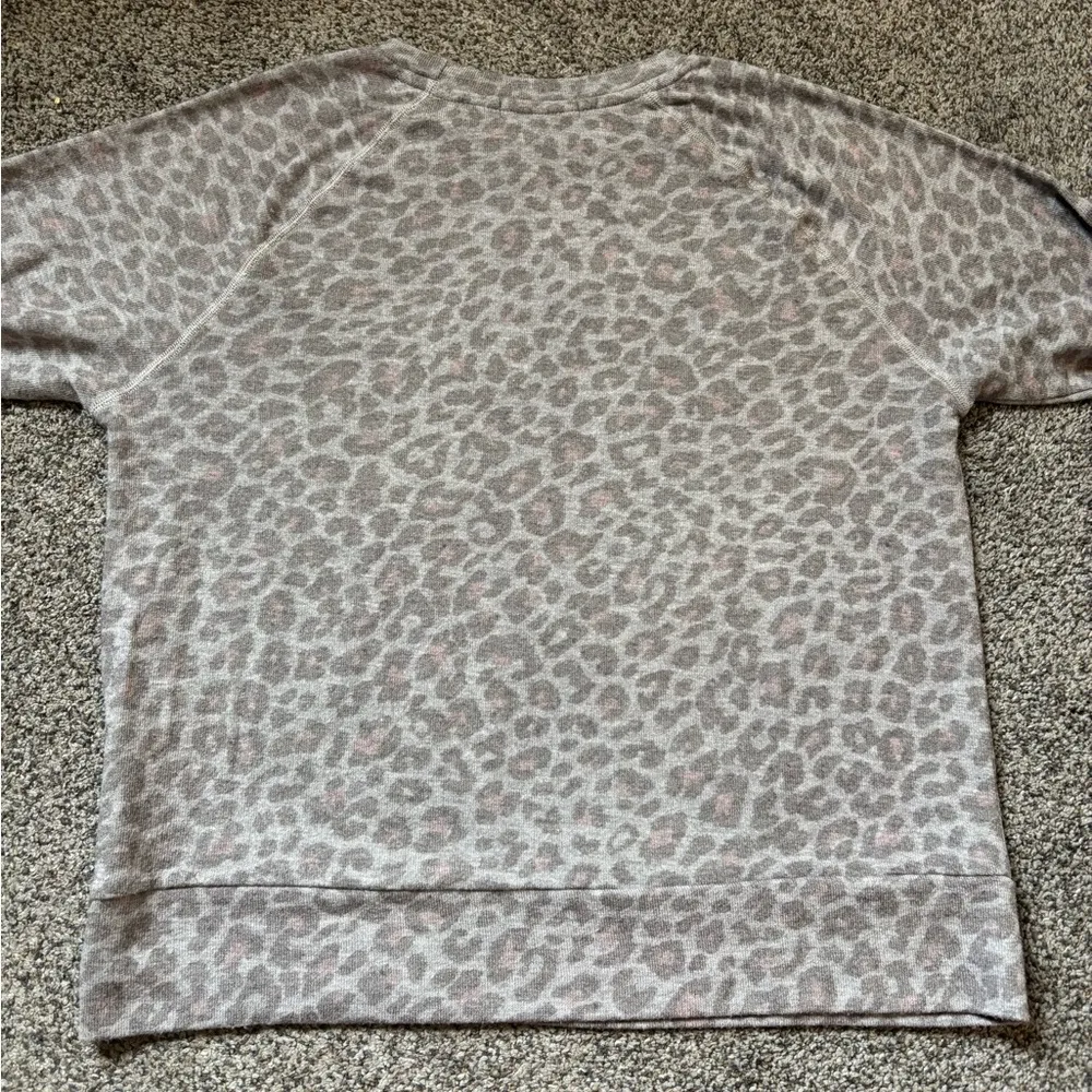 Beyond Yoga Leopard Long Sleeve - Image 4
