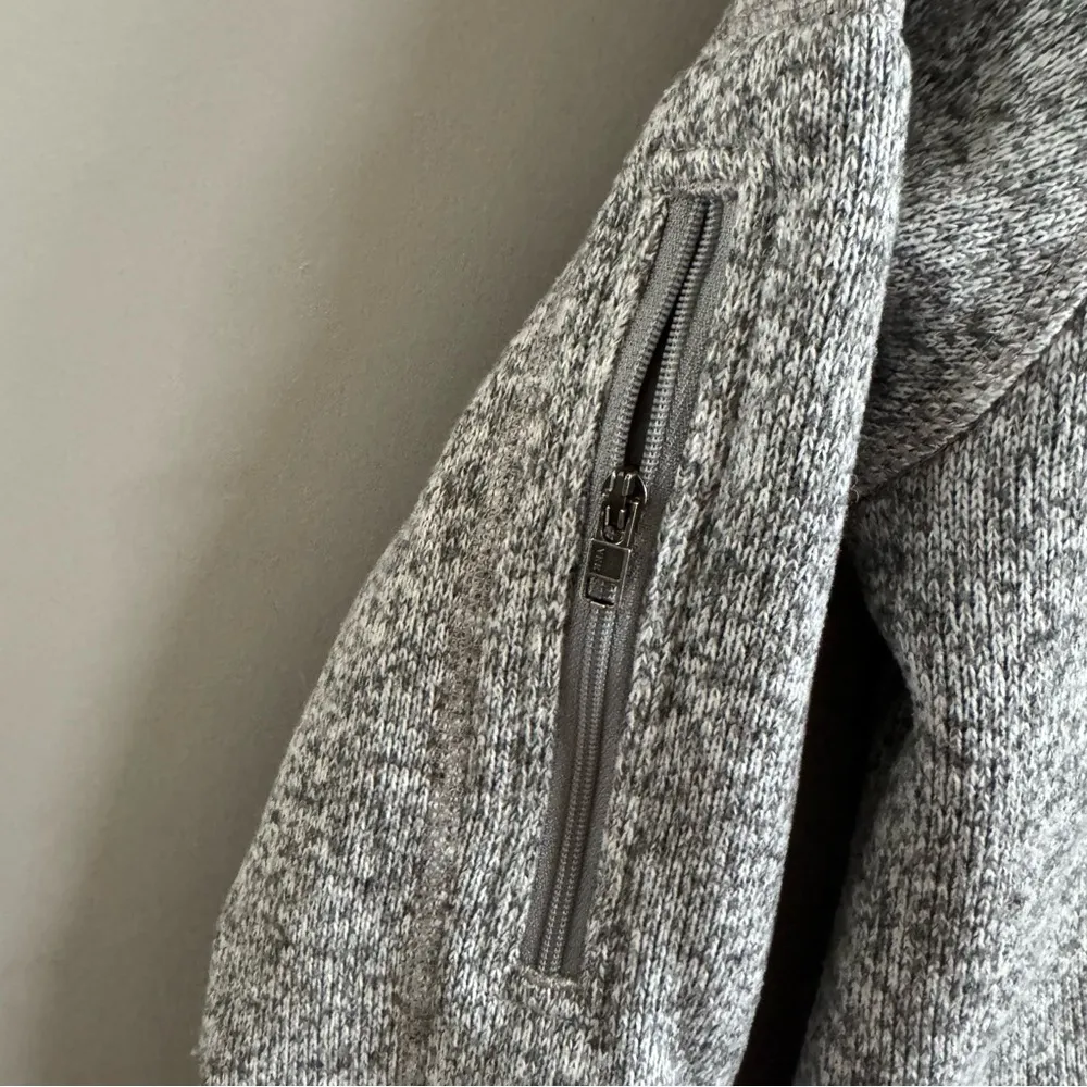 Patagonia Grey Fleece 1/4 Zip Pullover - Image 4