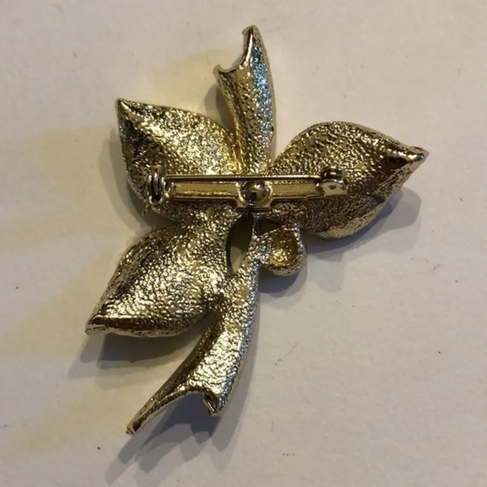 Vintage Gold Tone Leaf Leaves Retro Brooch Shoulder Pin - Image 4