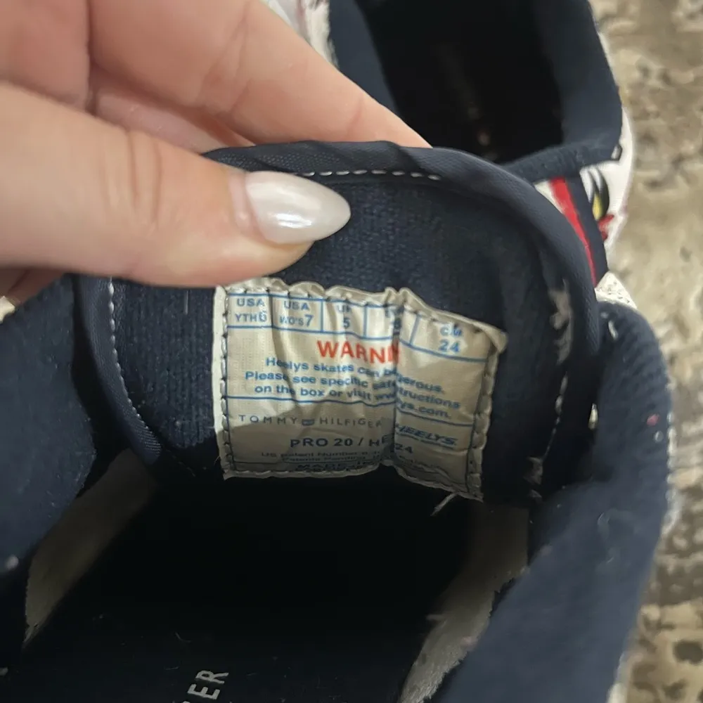 Tommy Hilfiger White Printed Heelys Sneakers Size 7 US - Image 8