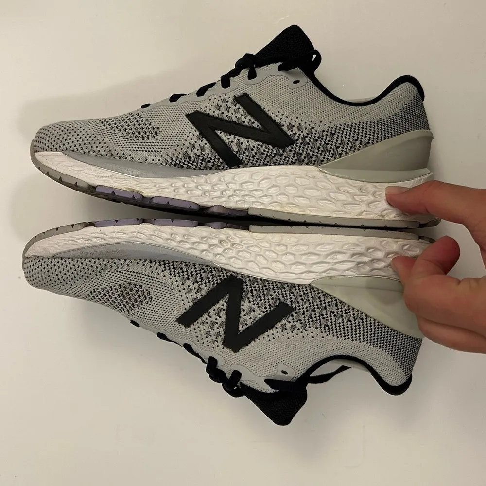 New Balance Fresh Foam 880v10 Women's Sneaker "W880D10" Size 11 - Image 5