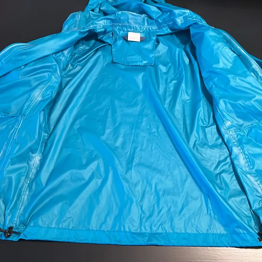 Iceberg lightweight rain jacket Size M - Image 4