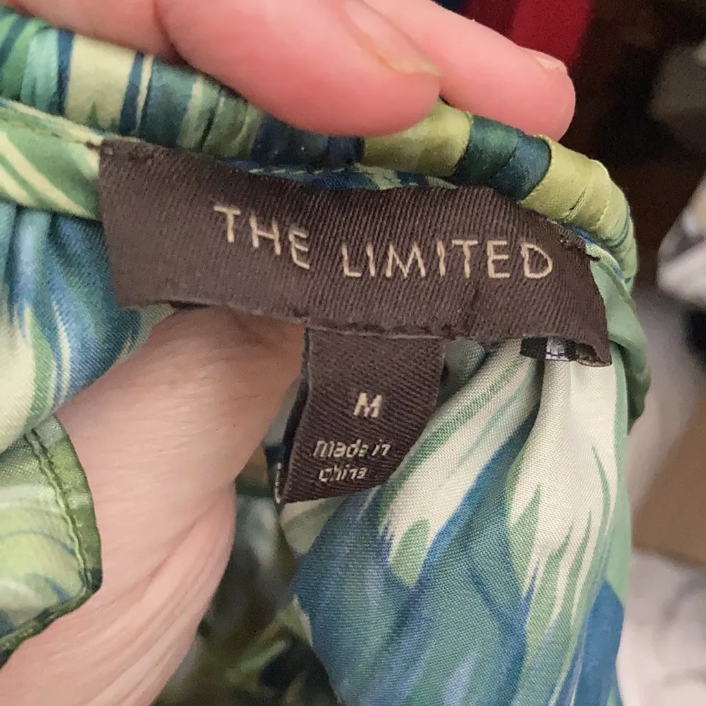 FINAL MARKDOWN The limited ruffled neck halter top medium - Image 4