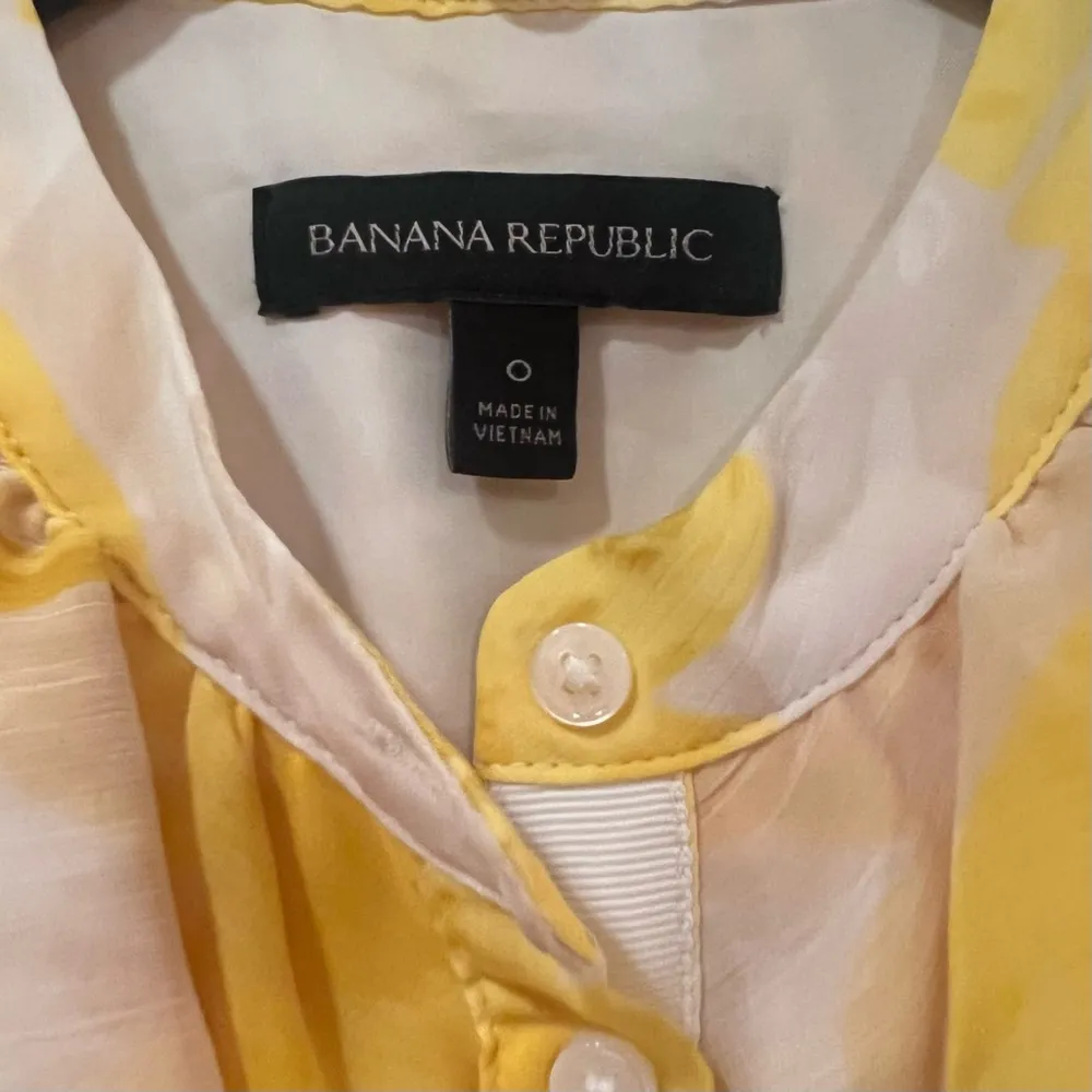 Banana Republic Yellow Floral Sleeveless Button Down Ruffle Chiffon Dress Size 0 - Image 5