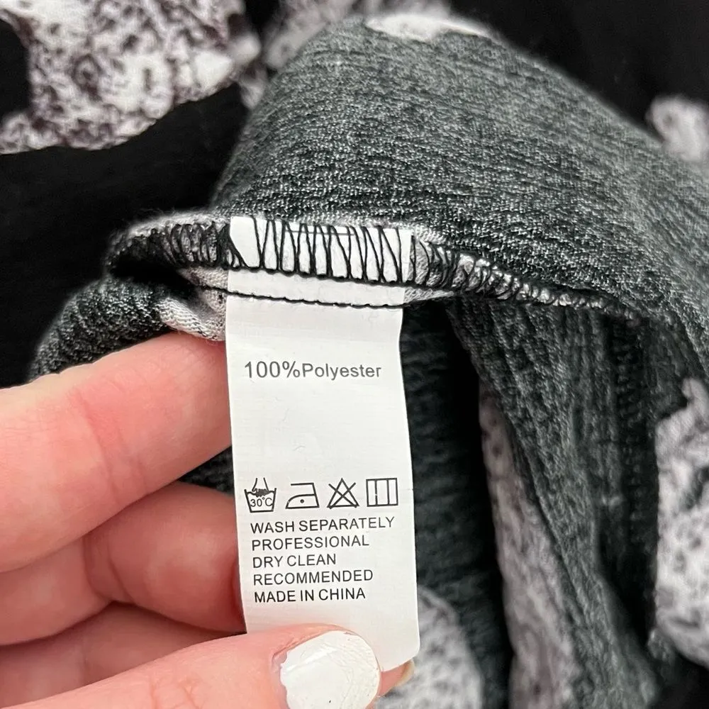 Black and white cat shirt - Image 3