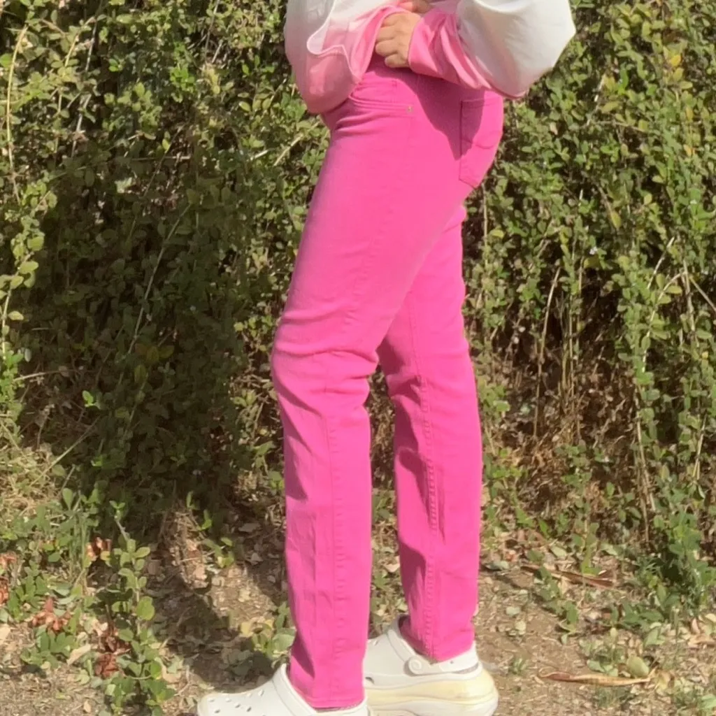 Vibrant Pink jeans - Image 2