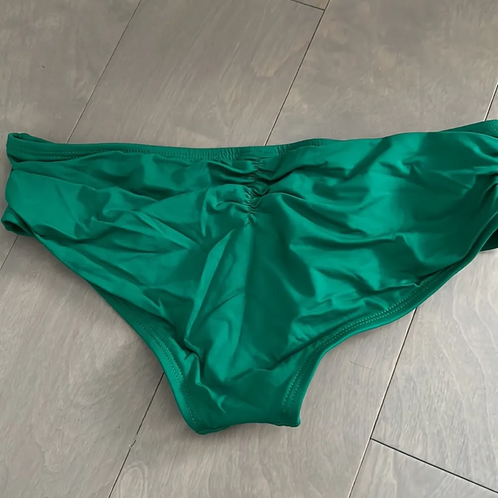 L space bikini bottoms green size XS - Image 3