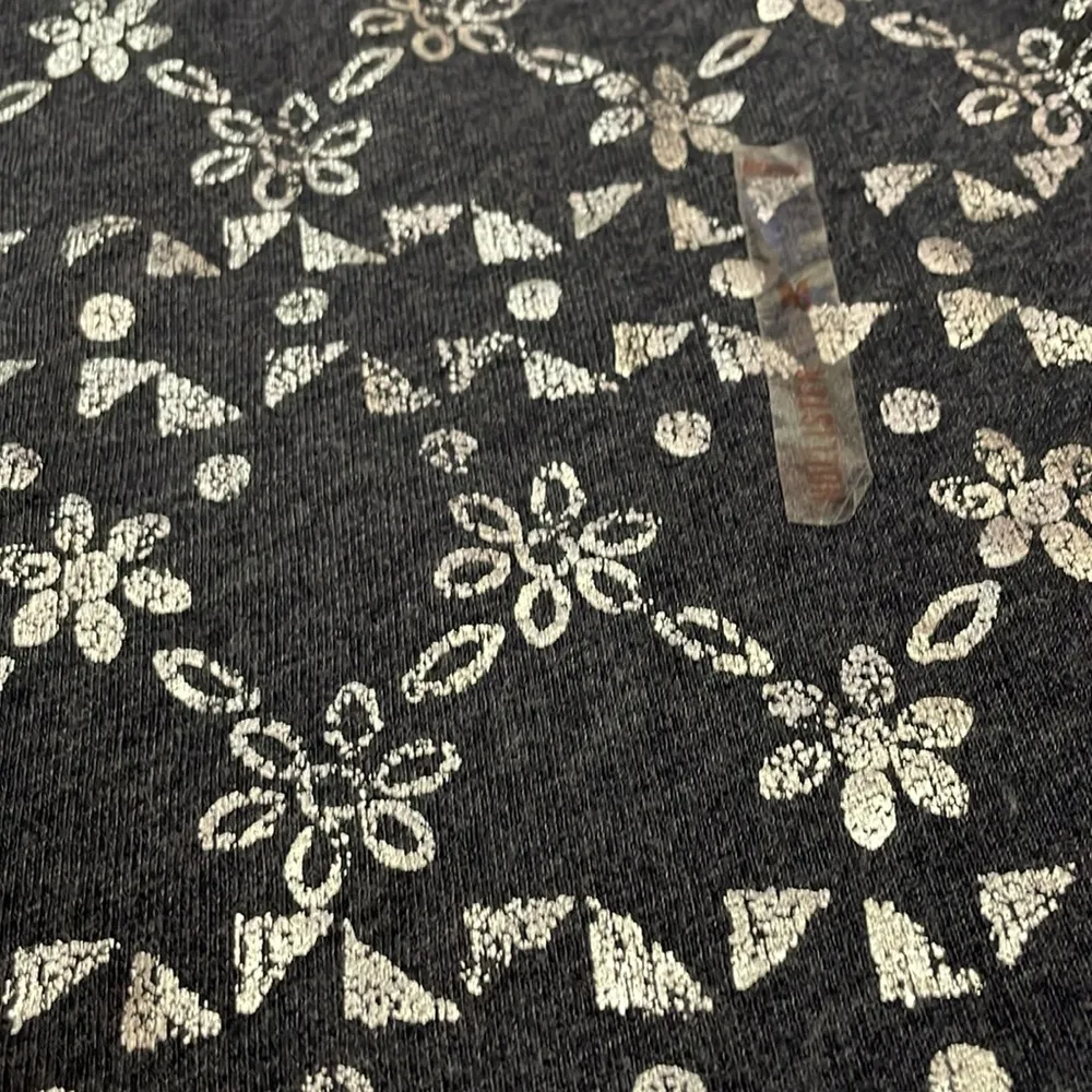 NWT  Heather Blue with Silver Print Long Sleeve Women's Sweatshirt M - Image 9