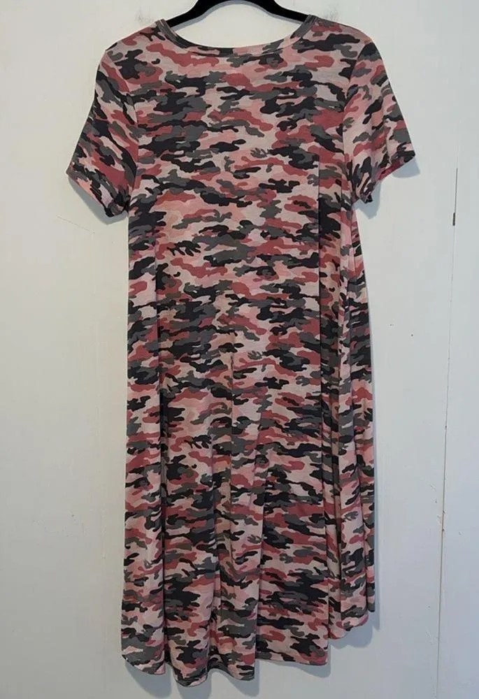 LulaRoe Pink Camo Midi Short Sleeve Round Neck Q52* - Image 2