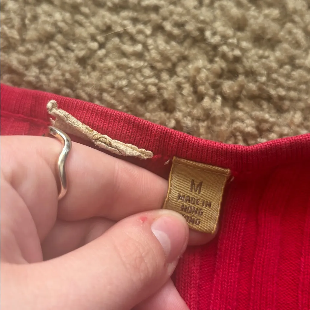 V-Neck Ribbed Red Sweater - Image 3