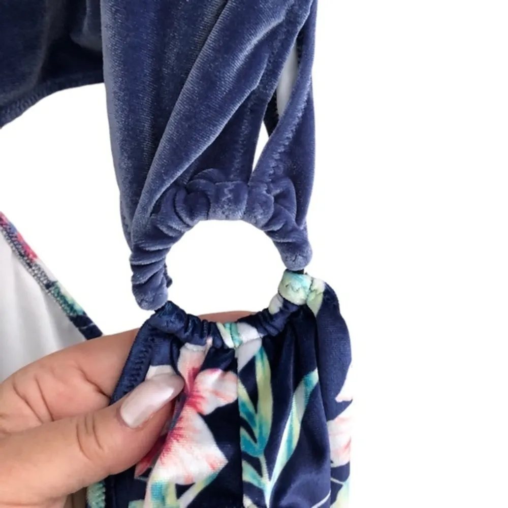 PINK VICTORIAS SECRET BLUE FLORAL VELVET CUTOUT CHEEKY SWIMSUIT M - Image 6