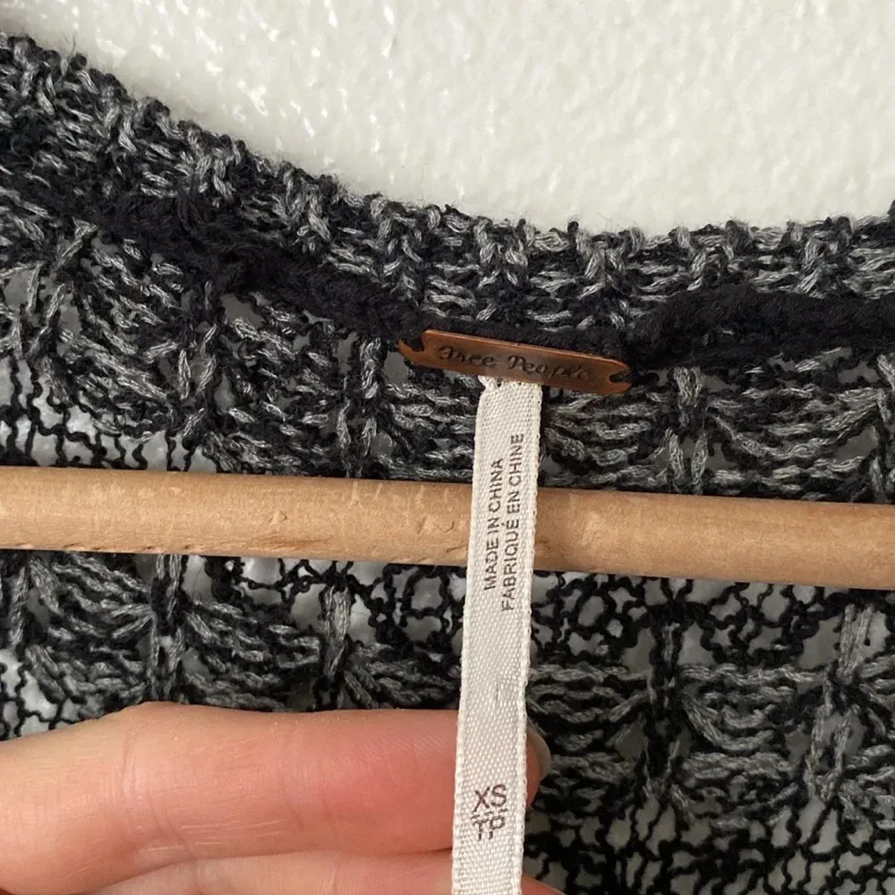 Free People XS Last Night Linen Blend Black and White Knit Cardigan - Image 4