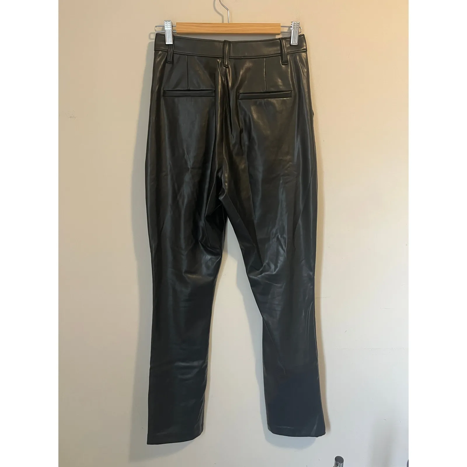 Abercrombie & Fitch Ultra High Rise Curve Love Vegan Leather Pants sz. 6 - Image 3