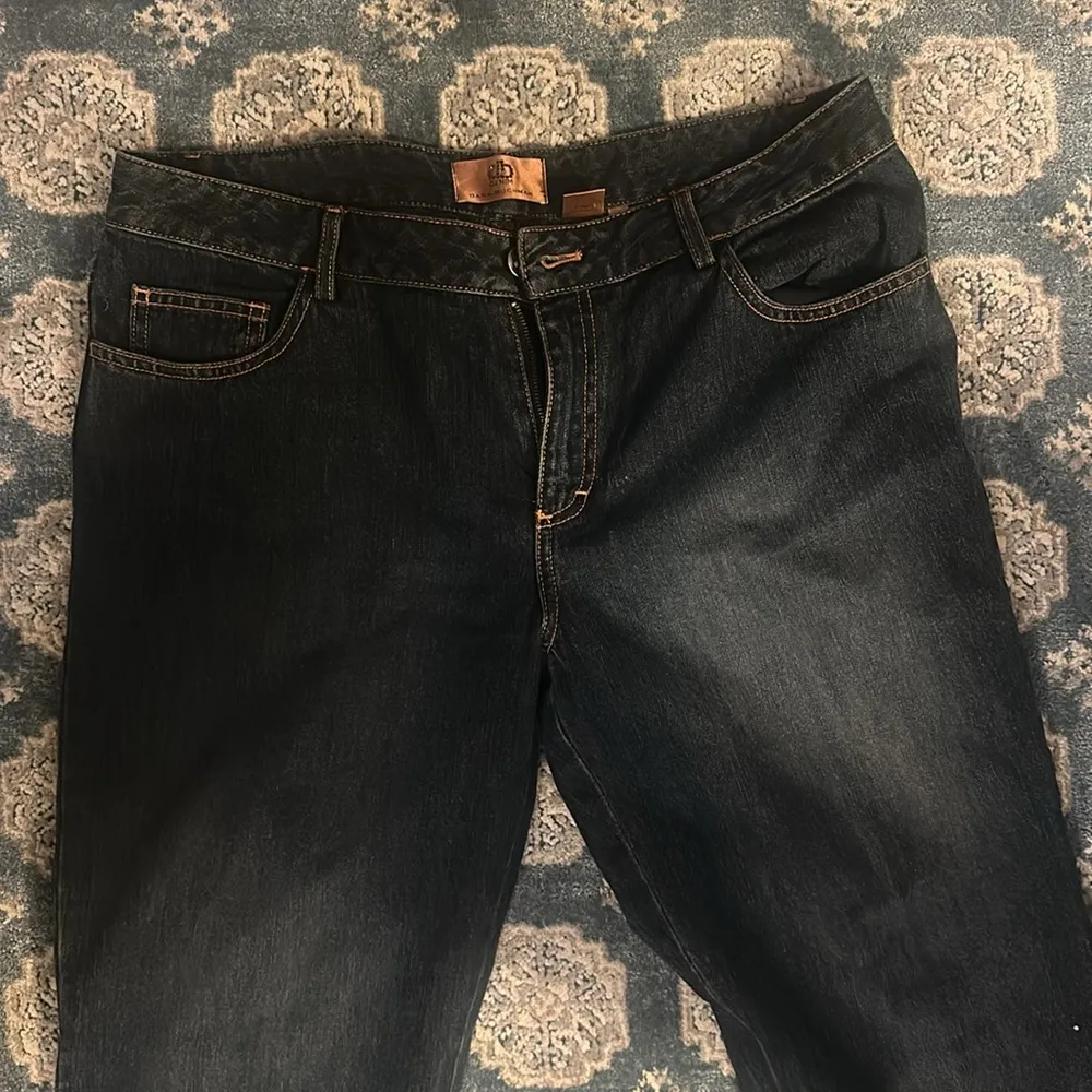 Dana Buchman Ileana  DB jeans size 10 Flare Jeans with Sparkly stones sewn - Image 3