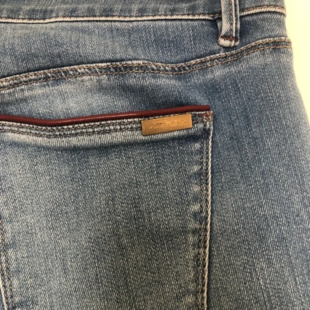 WHBM The Skimmer Jean w/ Leather Trim - Image 6