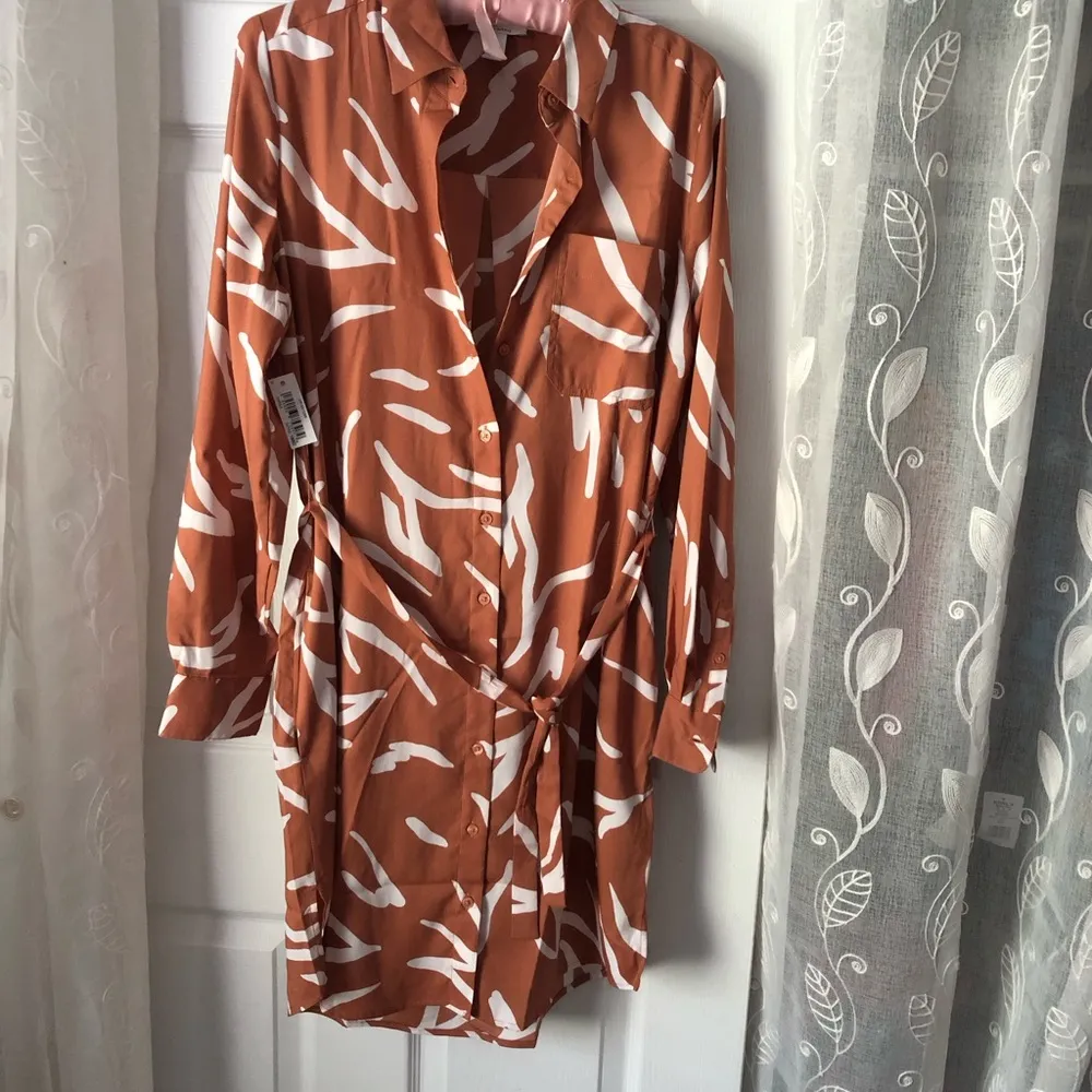 New Daily Ritual button down shirt dress with belt, size small P - Image 3