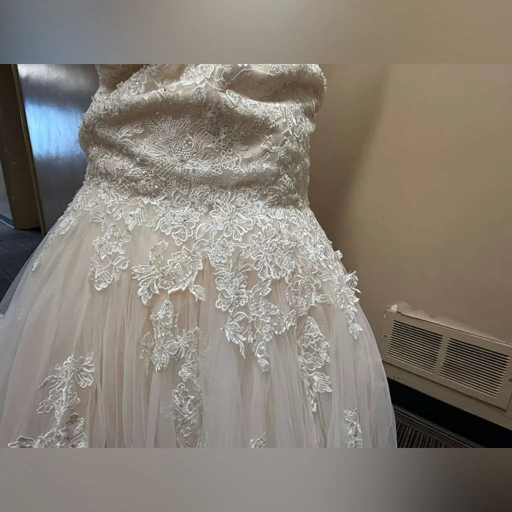 Maggie Sottero Ivory Bridal Gown White Size undefined - Image 15