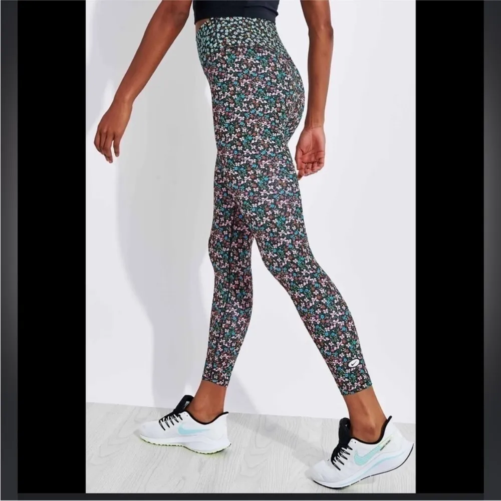Nike One 7/8 Dri-Fit High-Rise Floral Printed Activewear Leggings Size XS. - Image 3
