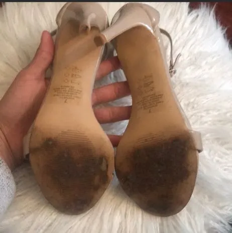 EXPRESS Nude Patent Heels  - Image 3