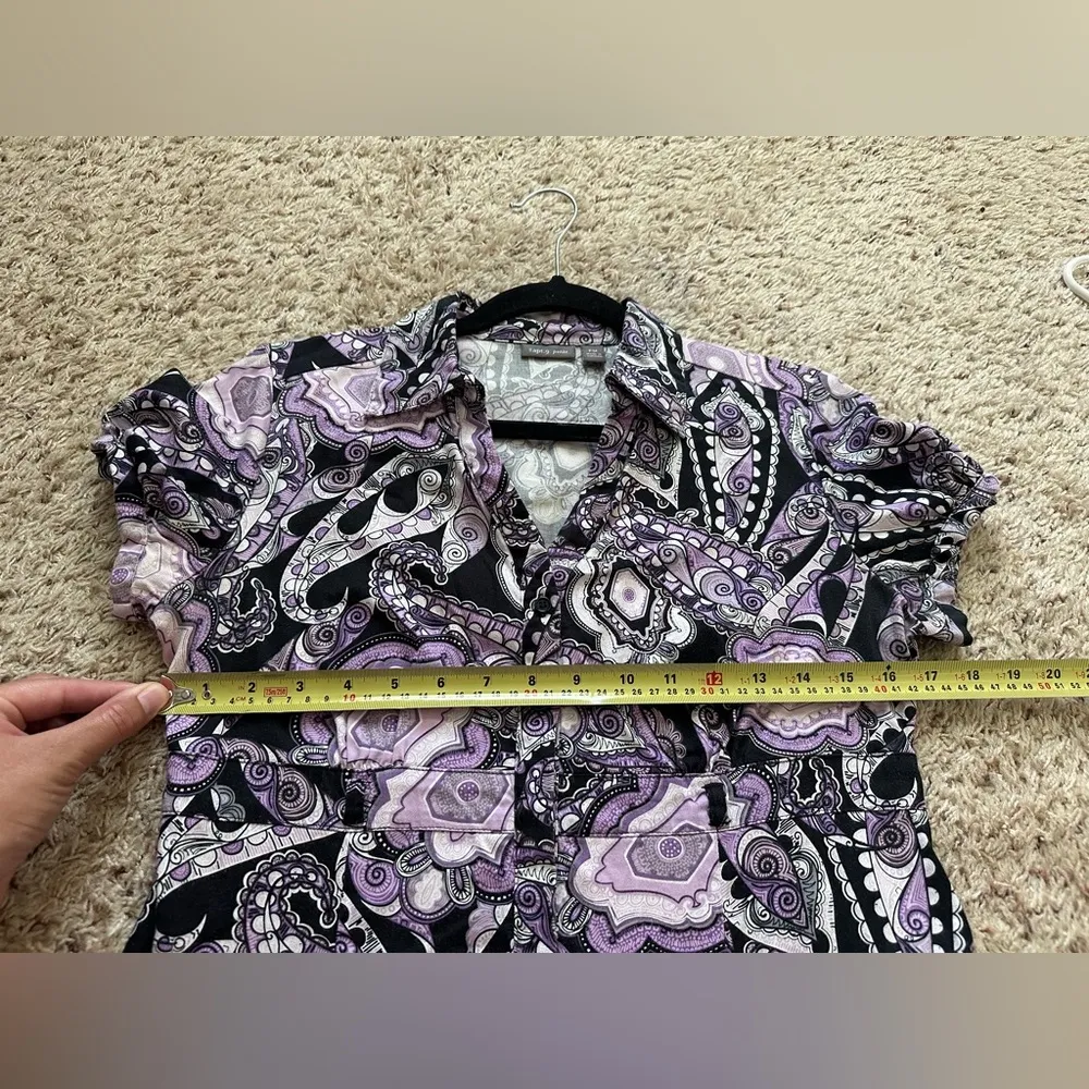Apt. 9 Womens Sz PM Purple Black Floral Short Sleeve Blouse - Image 7