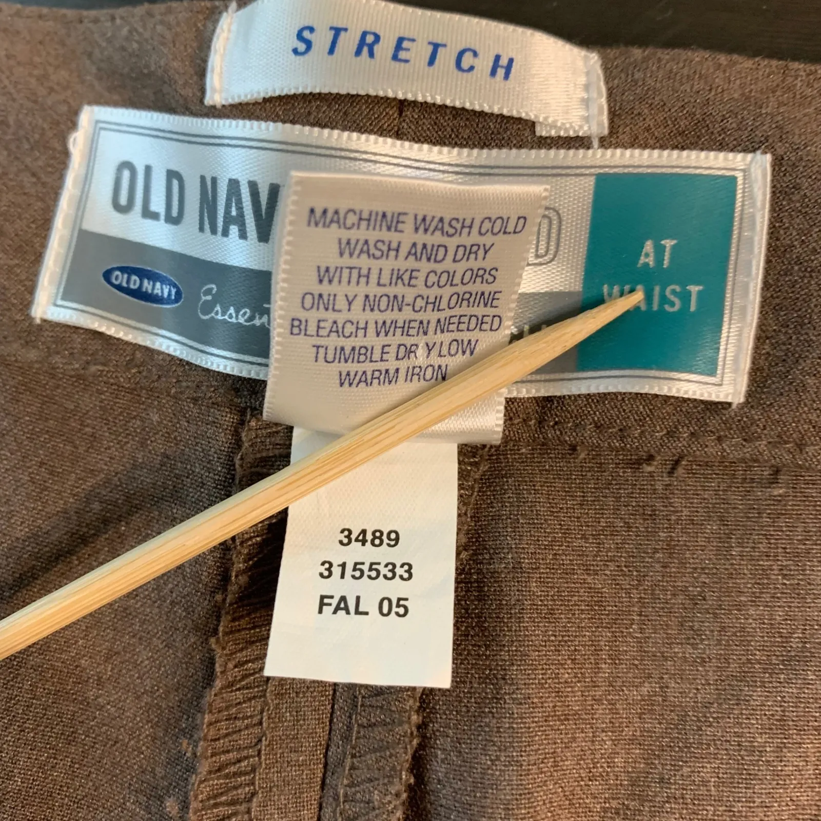 VTG Y2K Old Navy Women's Brown Essential Stretch Pants Size 14 Long At Waist - Image 4