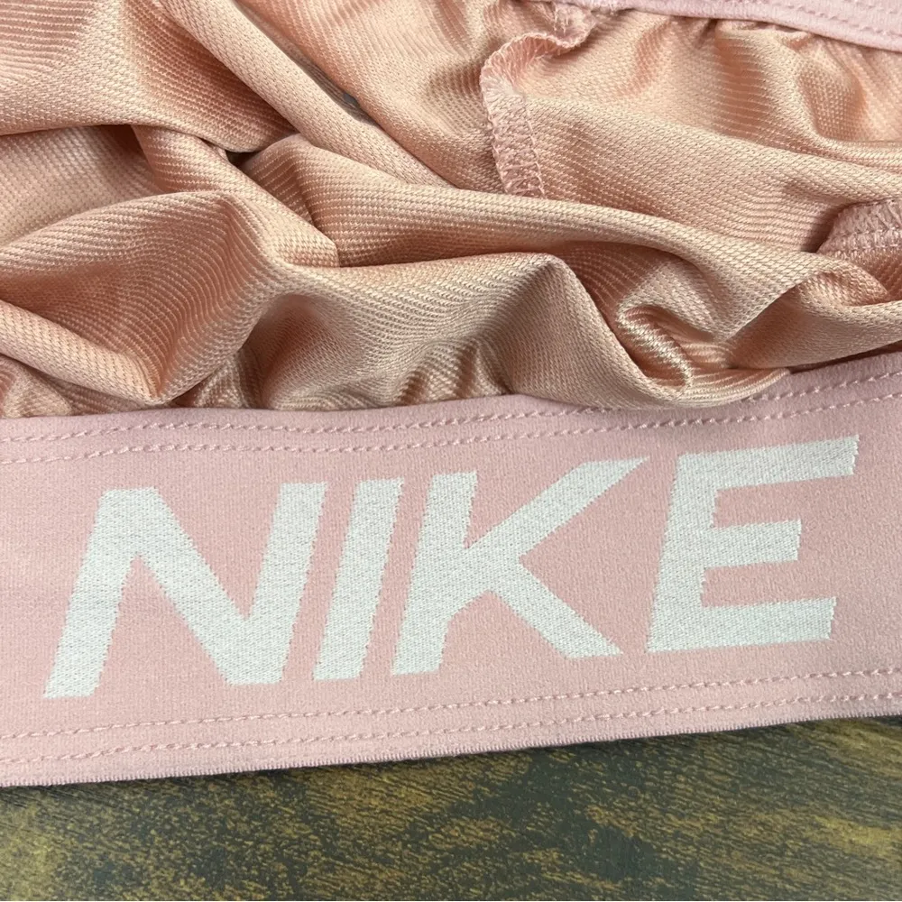 Nike Size XL Rose Color Stretch Drawstring Waistband Athletic Shorts - Image 6