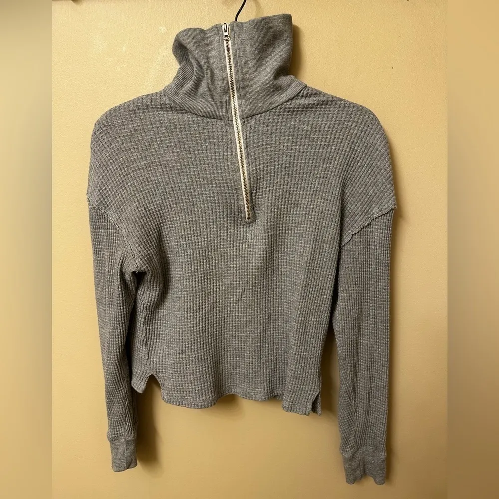 Universal Thread Grey Waffle Knit Quarter zip sweater - Image 3