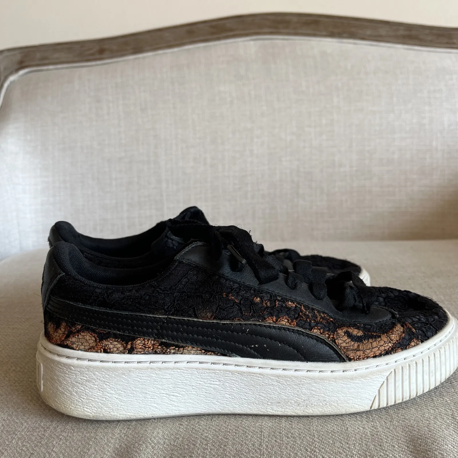 Puma Size 8.5 Woman's Black Lace Floral Basket Classic Platform Sneakers Lace Up - Image 5