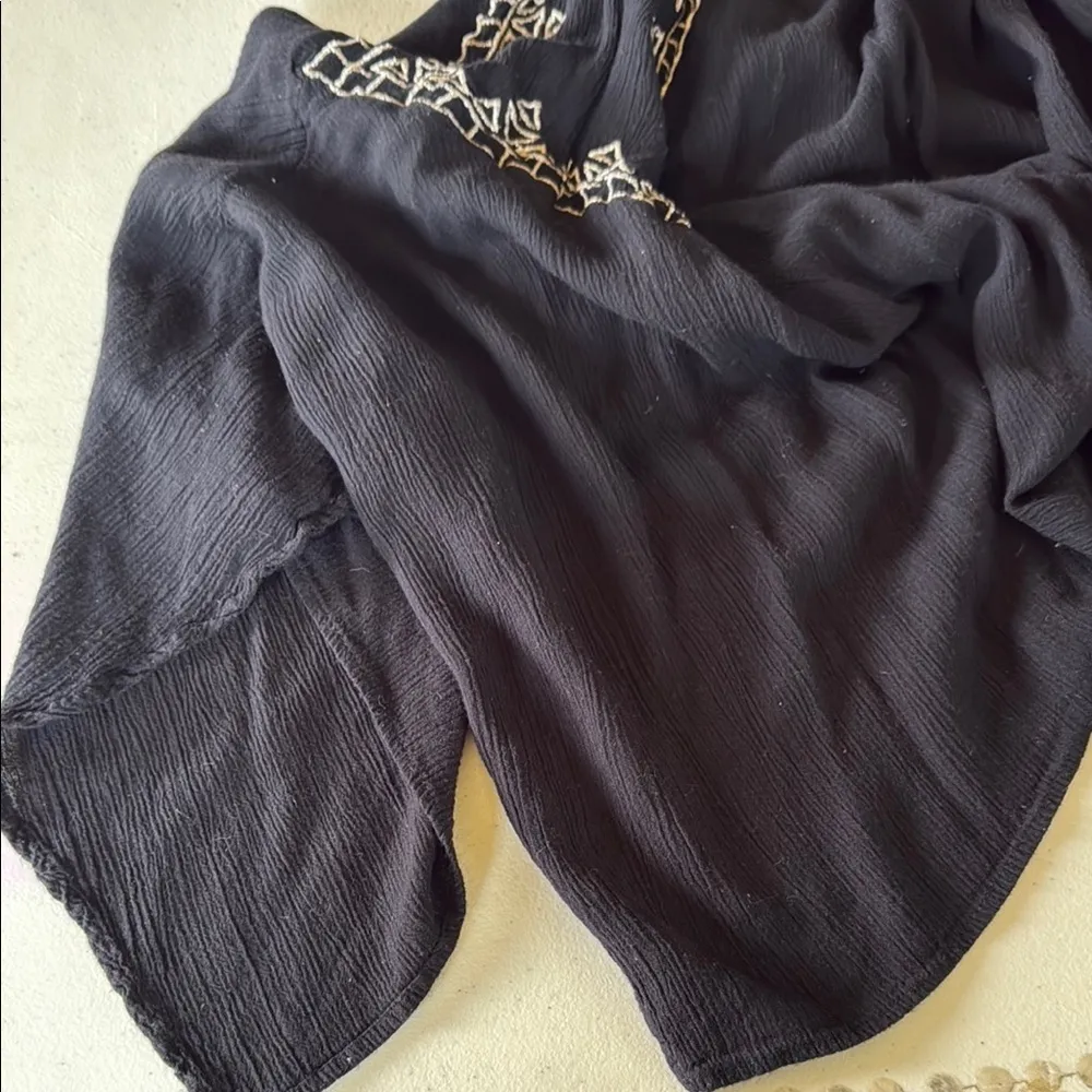 Rip Curl Black Embroidered top - Image 8