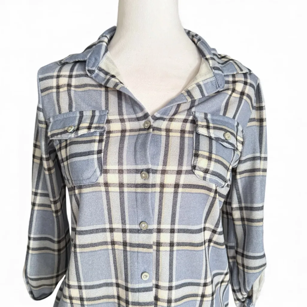 New York Laundry Light Blue Plaid Button-Up Top Size small - Image 2