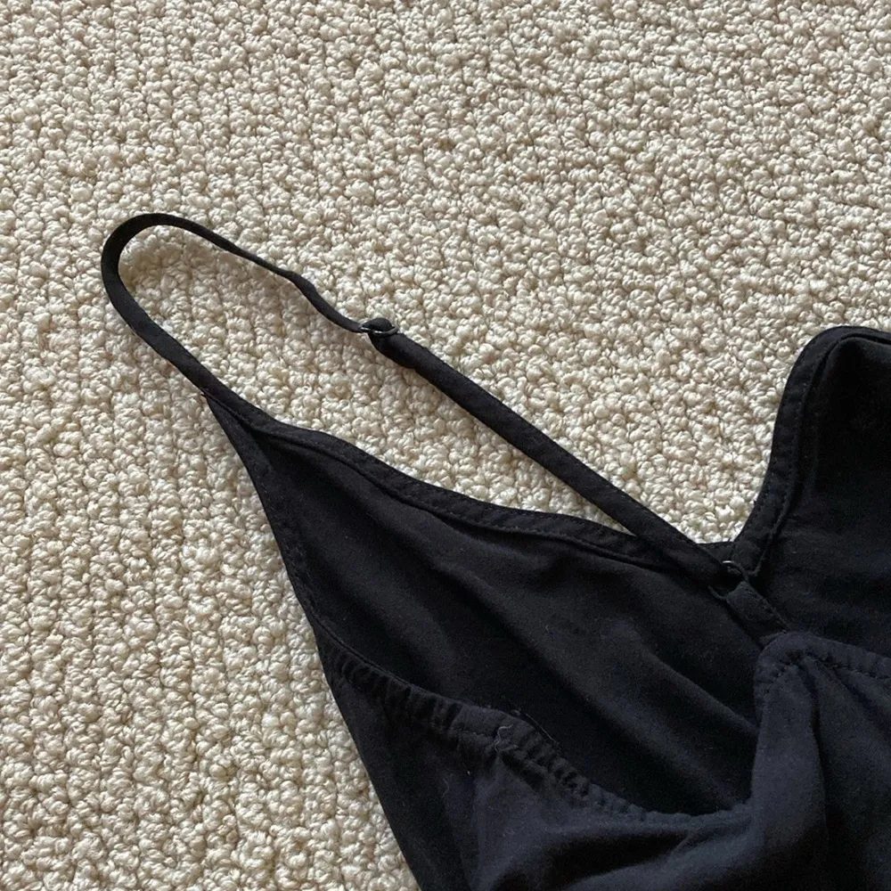 H&M Black Short Romper with Pockets Tank Like New Stretchy Casual Sz 4 Like New - Image 9