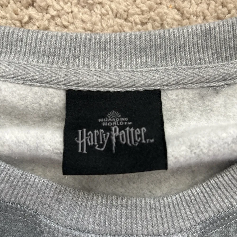Warner Bros Gray Gryffindor Sweatshirt Classic Crewneck - Image 3