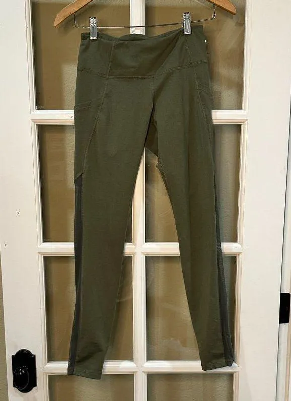 OLD NAVY Active Mesh Panel Olive Green Leggings with Pockets - Image 3