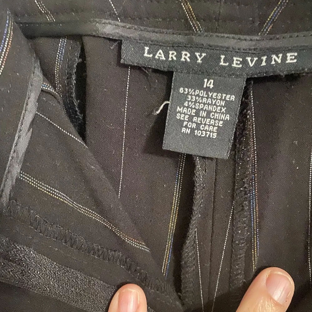 LARRY LEVINE WOMEN'S BLACK MID-RISE DRESS PANTS SIZE 14 wide legged pinstripes - Image 4