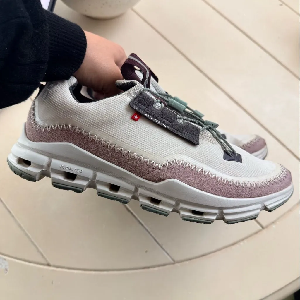 On cloud Stylish Athletic Sneakers with Unique Lacing Brown Size 9 - Image 2