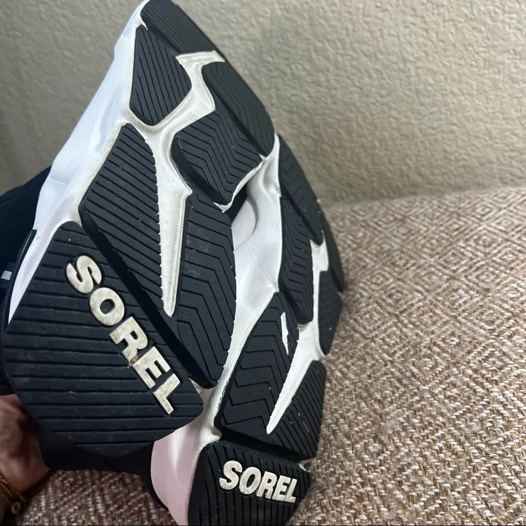 Sorel Kinetic RNEGD Sport Winter Boots Womens Sz 9 Black Waterproof Insulated - Image 6