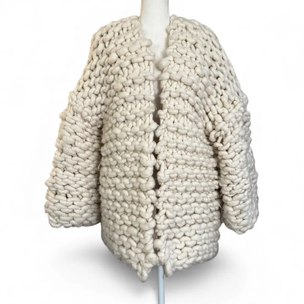 Hand knit, chunky, merino wool cardigan sweater/jacket, approx size M/L White Size L - Image 2
