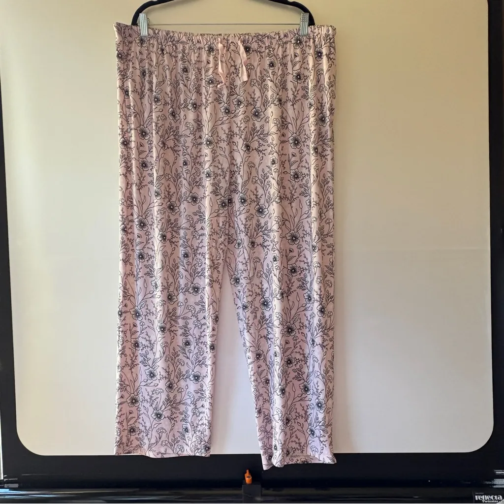 Badgley Mischka Pink Floral Lounge Pants - Image 3