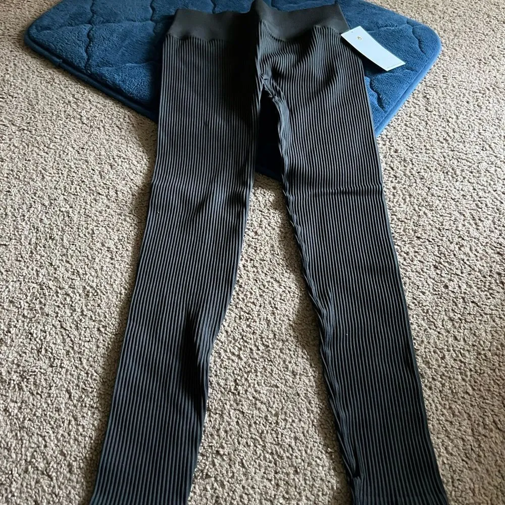 NWT spritual gangster meta ribbed leggings m/l - Image 2