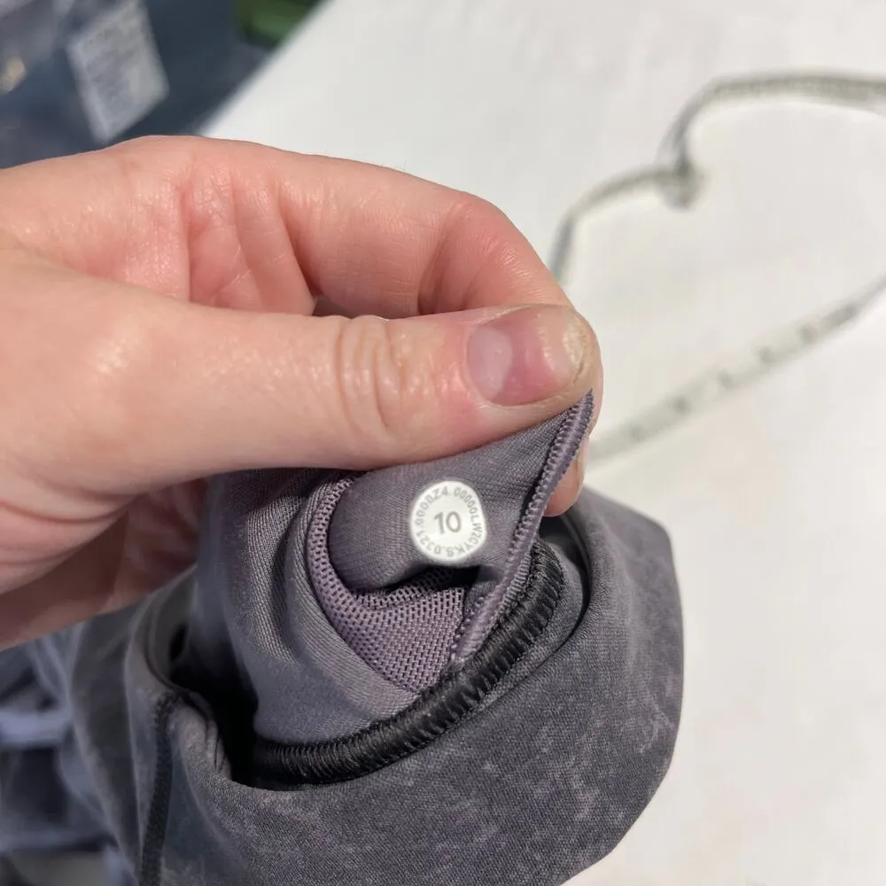 LULULEMON Women’s Wunder Train Longline Bra Dusky Lavender Black Print size 10 - Image 5