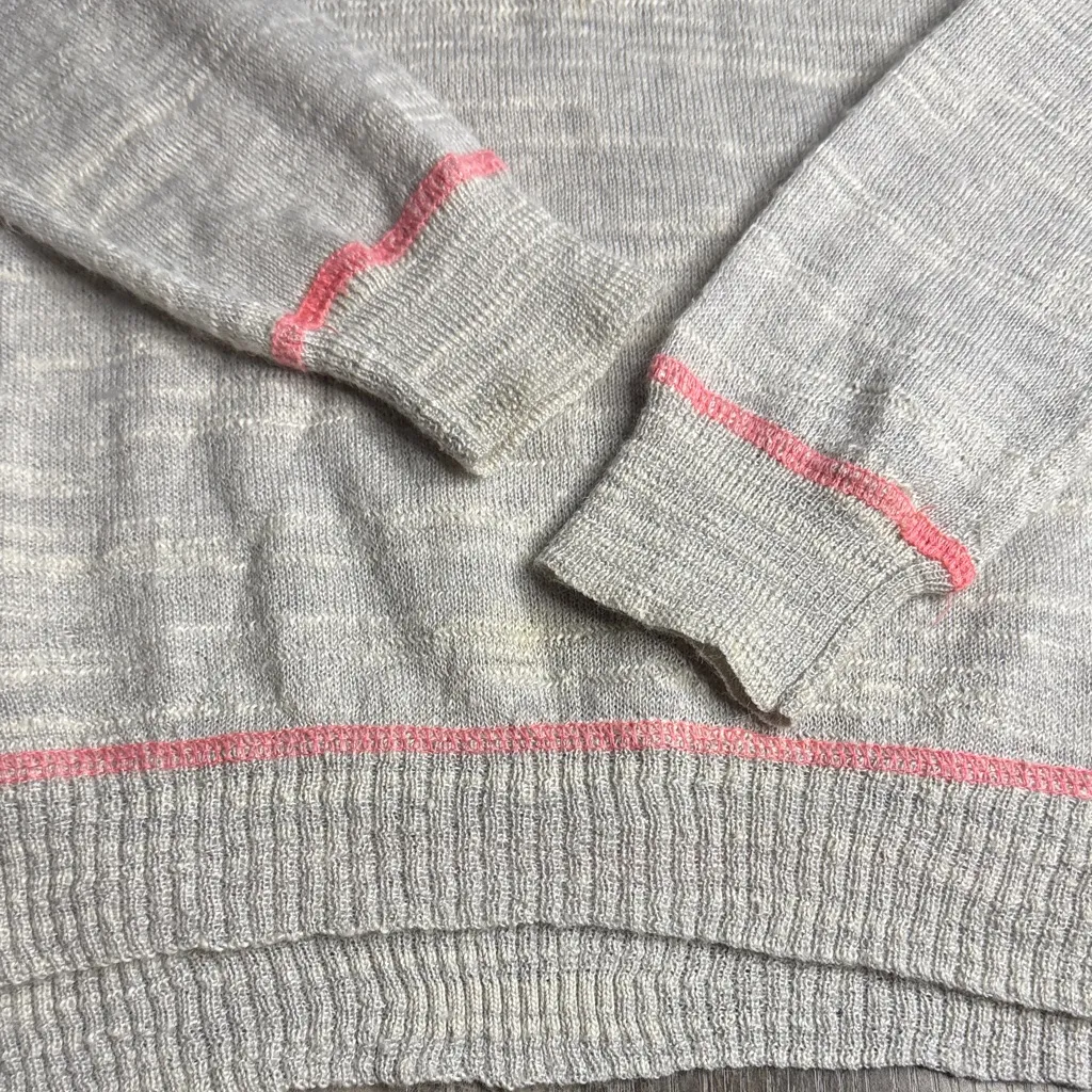 Free People Grey and Cream Light Weight Sweater with Pink Trim - Image 3